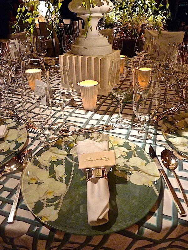 Click on the photo to go to Quintessence for more beautiful table settings!